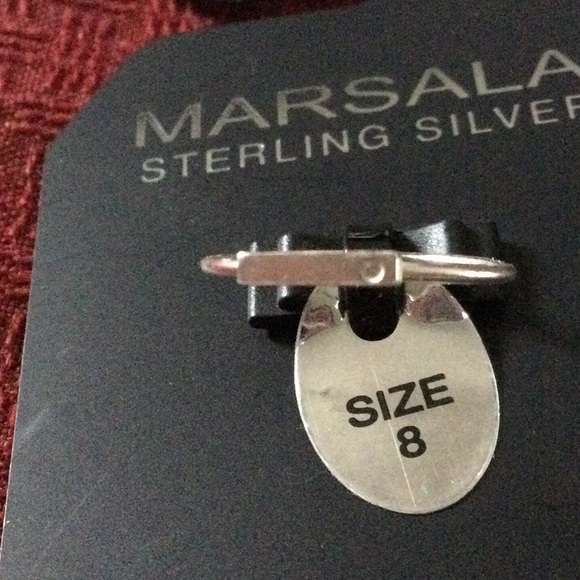 Sterling Silver Ring With Inset Stone - Picture 2 of 5